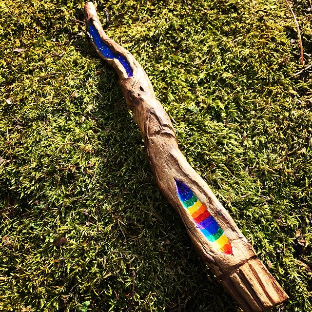 Picture of a carved magic wand by Mark Mclychok. Clicking this link will take you to more images of this creation on instagram.